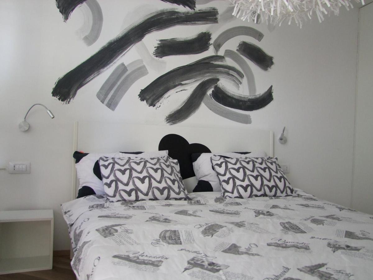 Appartamento A Bright Hideaway Ragusa Esterno foto