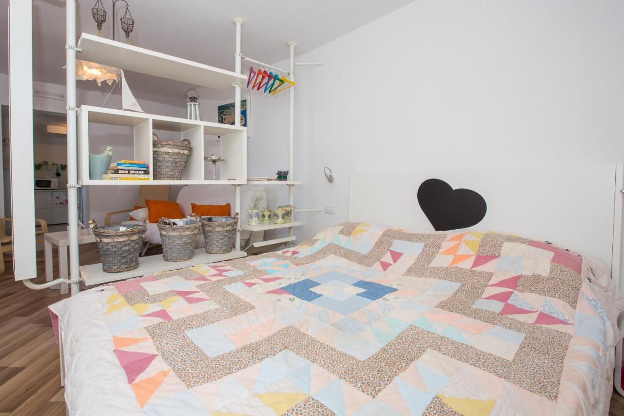 Appartamento A Bright Hideaway Ragusa Esterno foto