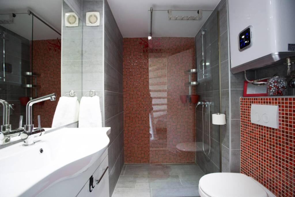 Appartamento A Bright Hideaway Ragusa Esterno foto